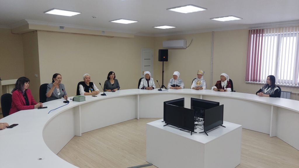 Познавательная встреча под названием «Қазақ әйелі: кеше, бүгін және ертең»